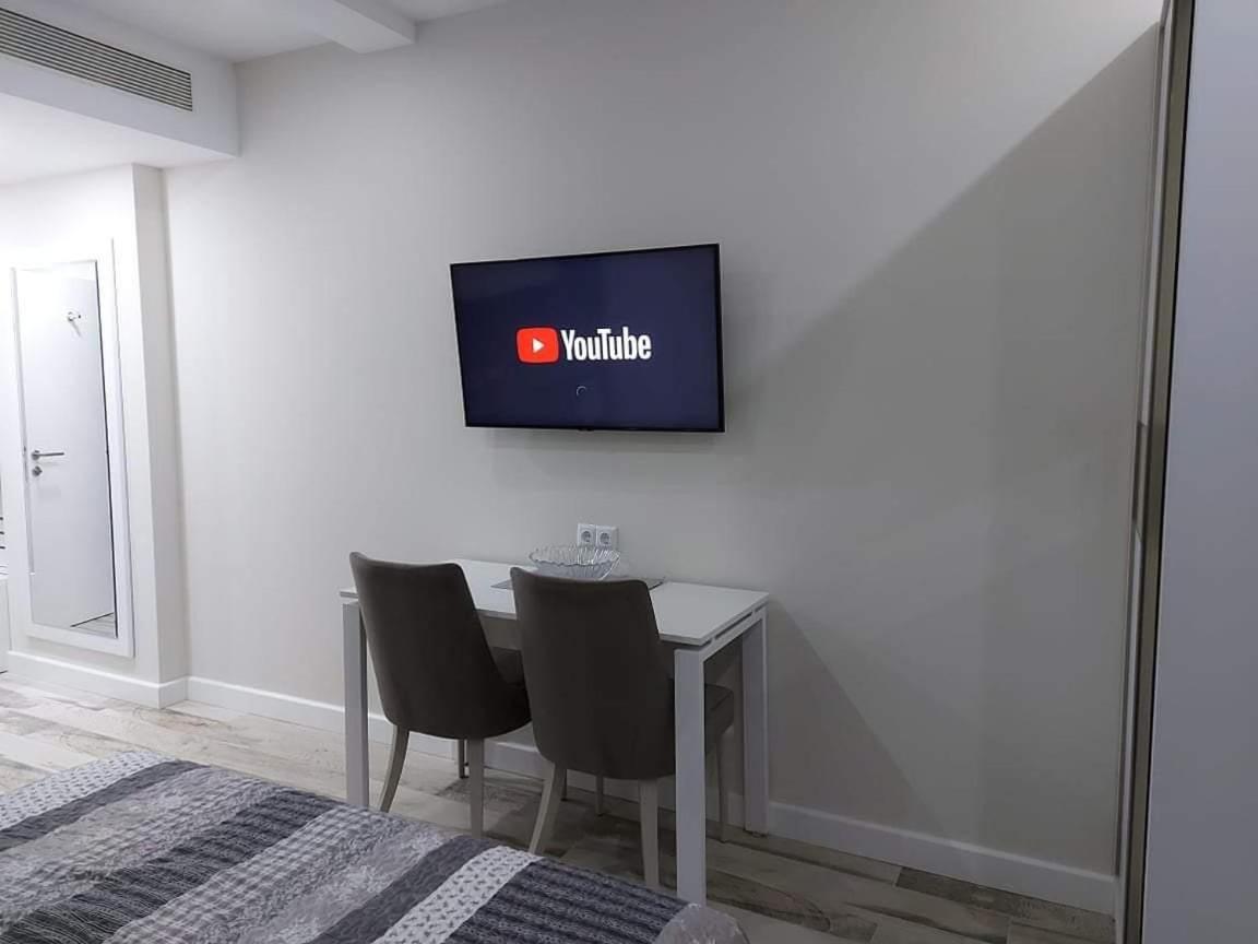 Batumi Sea Side Apartment Экстерьер фото